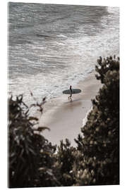 Tableau en verre acrylique Surfer with surfboard at the beach - Matteo Colombo