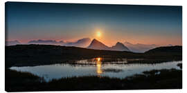 Lienzo Moonrise in the mountains at Portlerhorn, Austria - Lucas Tiefenthaler