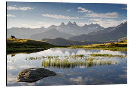 Alubild Bergsee mit Spiegelung in den Alpen im Sommer, Frankreich - Tobias Richter