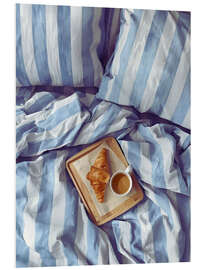 Hartschaumbild Sonntag im Bett mit Kaffee und Croissant - Ohkimiko