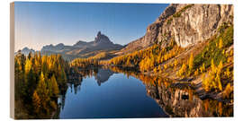 Holzbild Sonnenaufgang am Lago di Federa in den Dolomiten - Achim Thomae