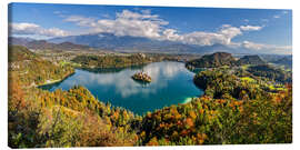 Obraz na płótnie Autumn panorama of Lake Bled, Slovenia