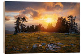 Holzbild Majestätischer Sonnenuntergang am Berg - George Pachantouris
