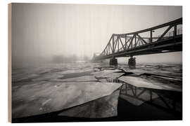 Holzbild Glienicker Brücke im Nebel mit Eisschollen - Filtergrafia
