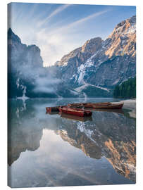 Leinwandbild Stille - Morgens am Pragser Wildsee Südtirol - Achim Thomae