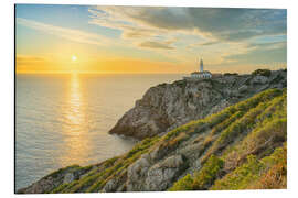 Print på aluminium Golden light at the Faro de Capdepera in Mallorca - Michael Valjak