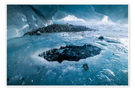 Poster Im Innern einer Eishöhle in einem Schweizer Gletscher - Marcel Gross